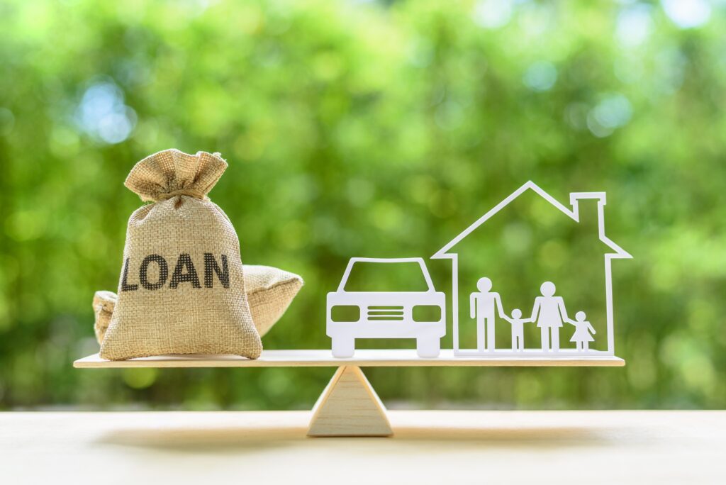 Family,Financial,Management,,Mortgage,And,Payday,Loan,Or,Cash,Advance